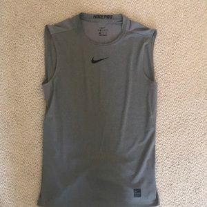 Men’s sleeveless Nike Pro Dri- Fit Tank